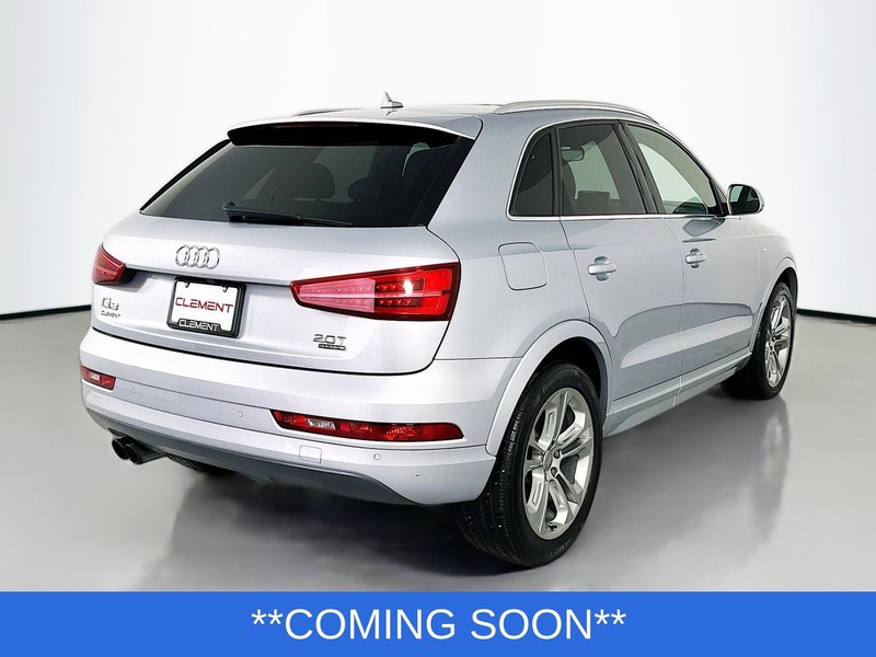 Audi Q3 Vehicle Full-screen Gallery Image 05