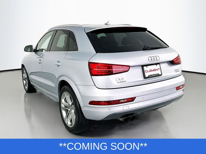 Audi Q3 Vehicle Full-screen Gallery Image 07