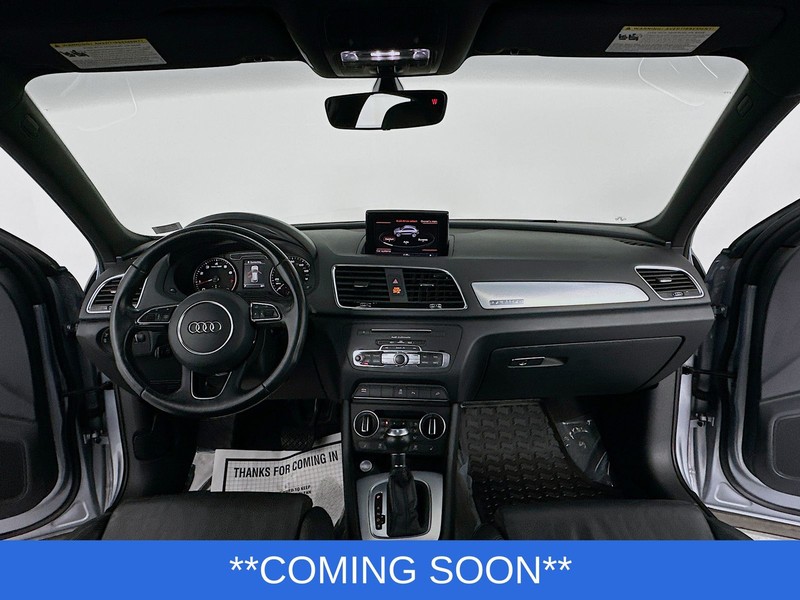 Audi Q3 Vehicle Full-screen Gallery Image 09