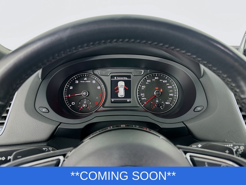 Audi Q3 Vehicle Full-screen Gallery Image 14