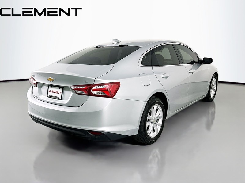 Chevrolet Malibu Vehicle Full-screen Gallery Image 07