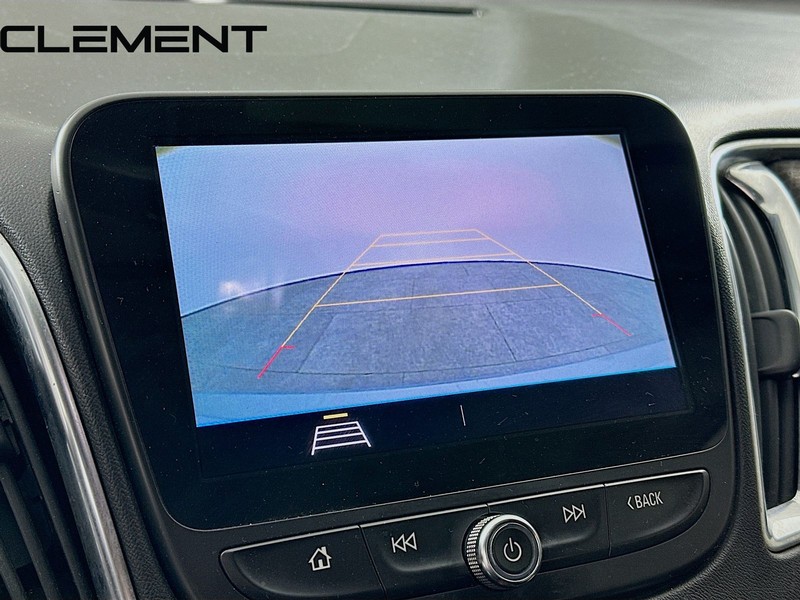 Chevrolet Malibu Vehicle Full-screen Gallery Image 19