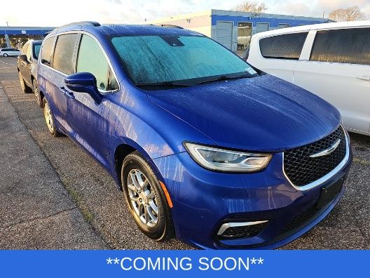 Chrysler Pacifica Vehicle Image 02