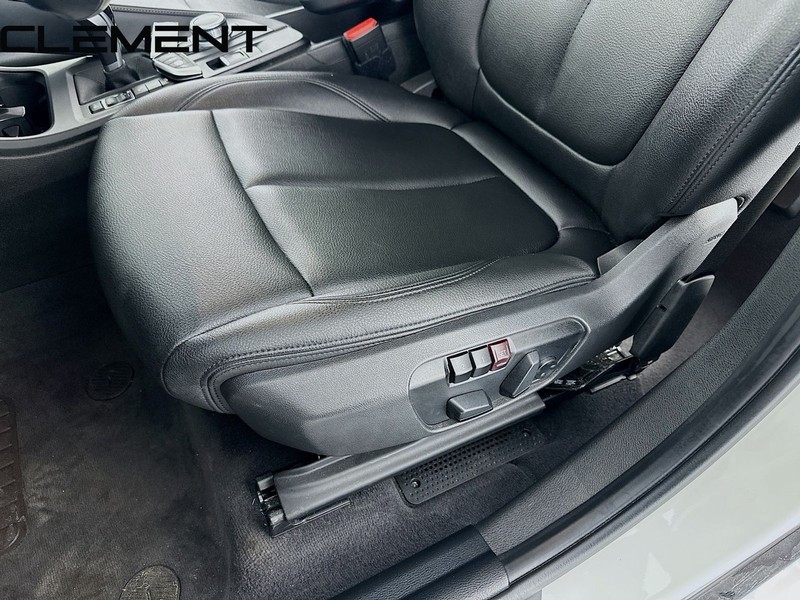 BMW X1 Vehicle Image 29