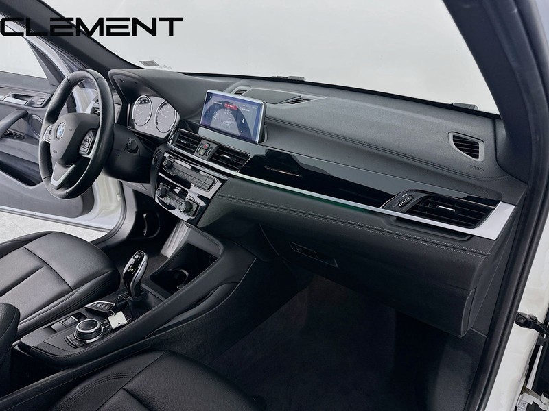 BMW X1 Vehicle Image 35