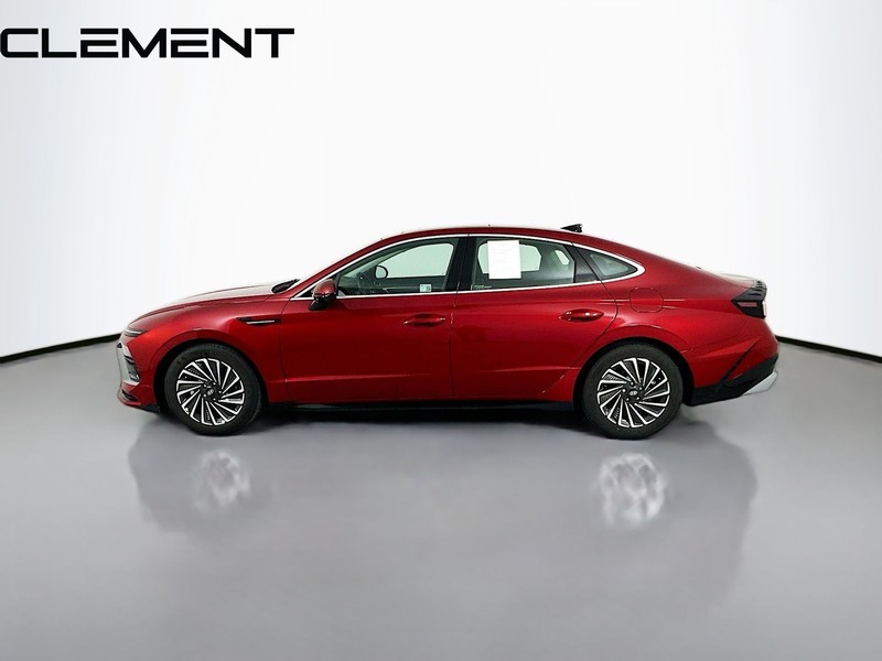 Hyundai Sonata Hybrid Vehicle Image 06