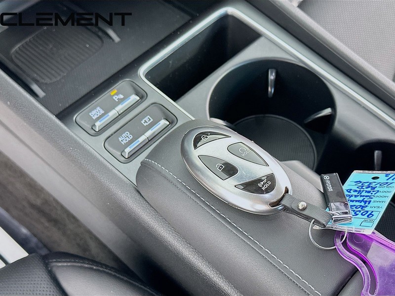 Hyundai Sonata Hybrid Vehicle Image 24