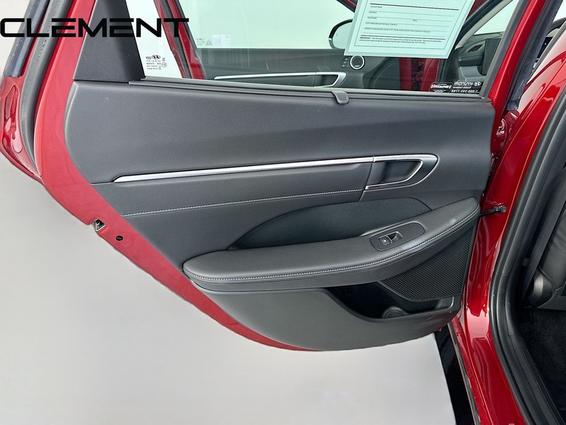 Hyundai Sonata Hybrid Vehicle Image 33