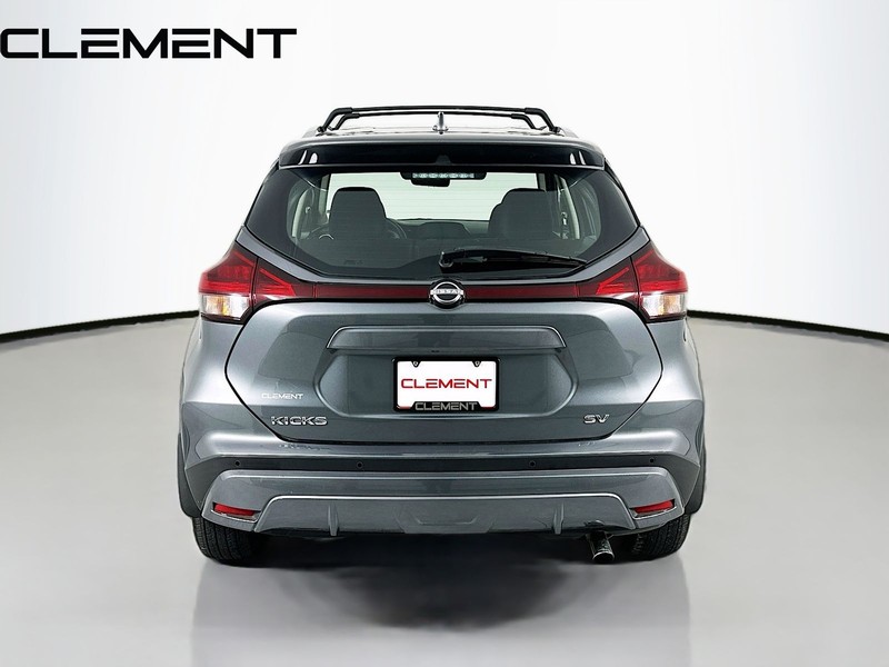 Nissan Kicks Vehicle Image 08