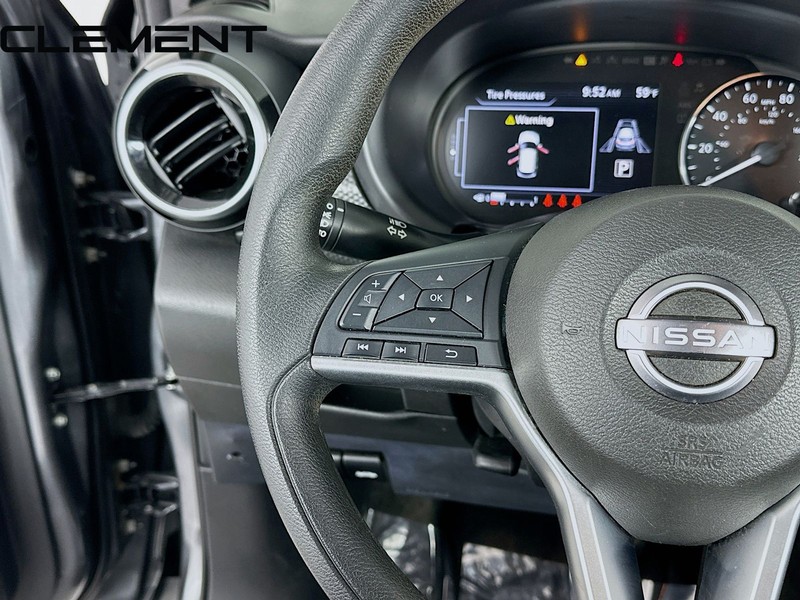 Nissan Kicks Vehicle Image 15