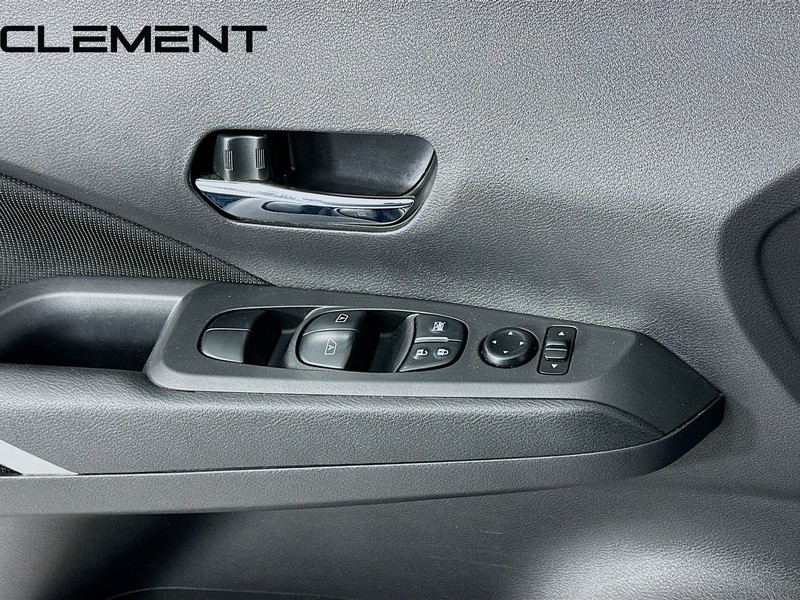 Nissan Kicks Vehicle Image 24