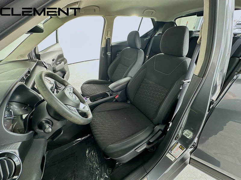 Nissan Kicks Vehicle Image 28