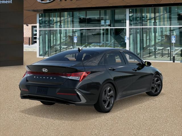 Hyundai Elantra Vehicle Full-screen Gallery Image 4