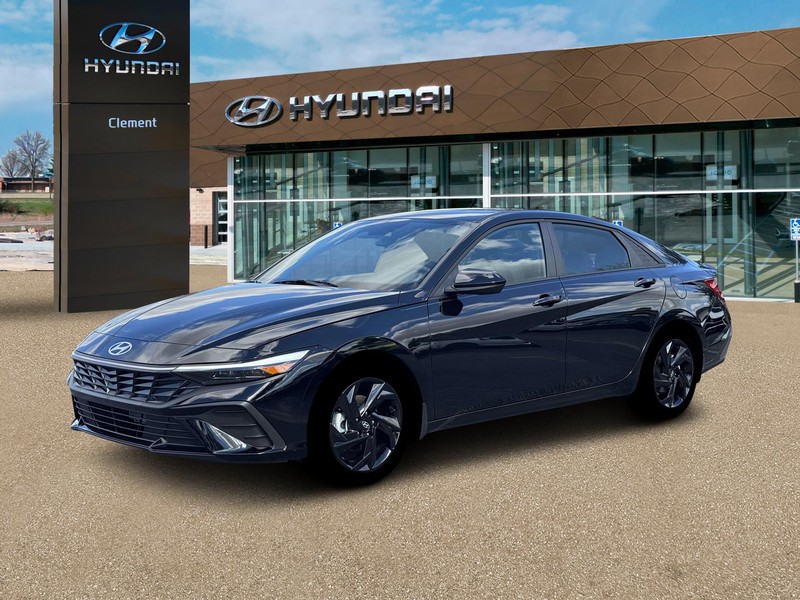 Hyundai Elantra Vehicle Image 02