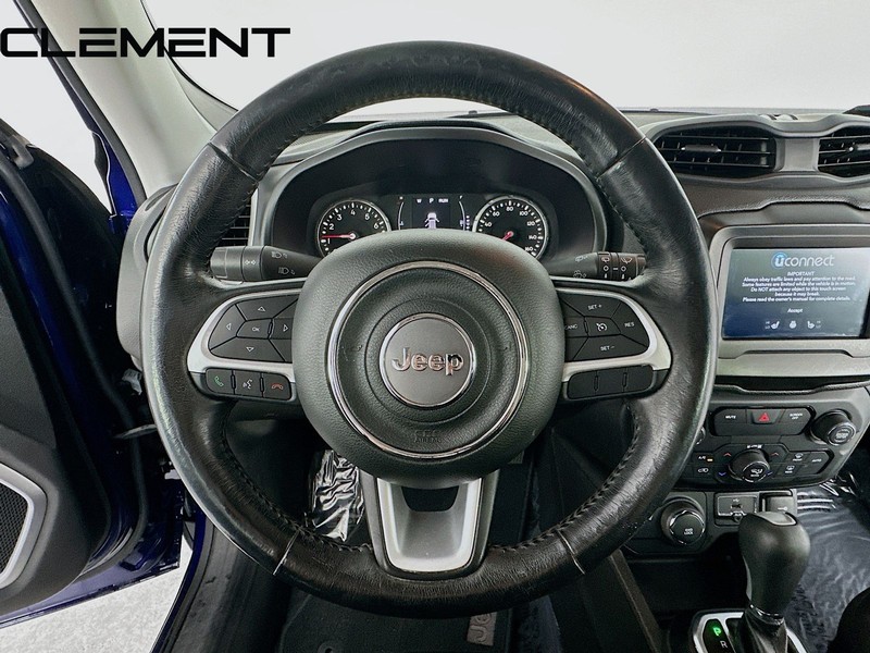 Jeep Renegade Vehicle Image 14