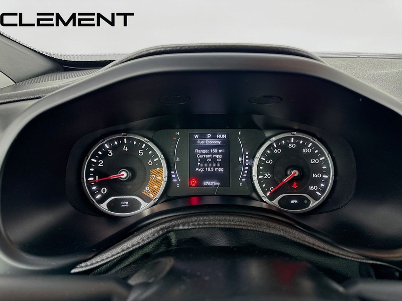 Jeep Renegade Vehicle Image 18