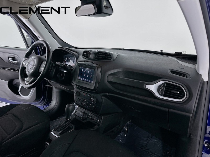 Jeep Renegade Vehicle Image 30