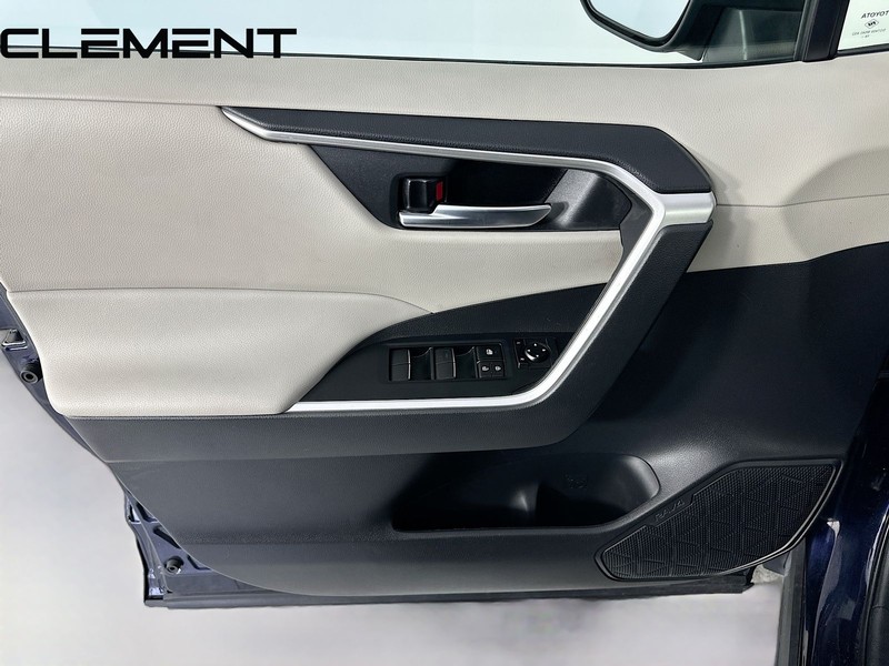 Toyota RAV4 Vehicle Image 27