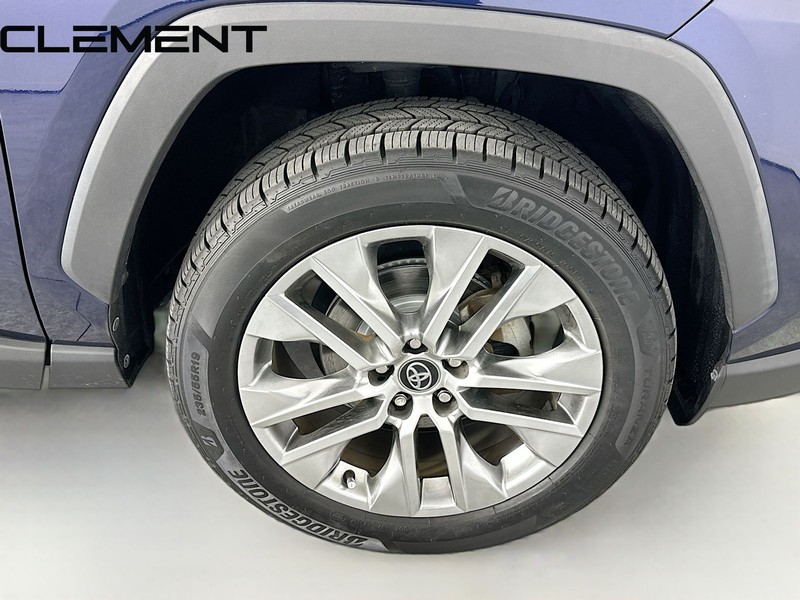 Toyota RAV4 Vehicle Image 36