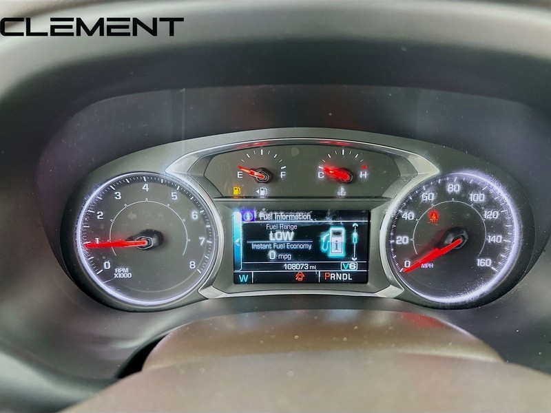 GMC Acadia Vehicle Full-screen Gallery Image 18