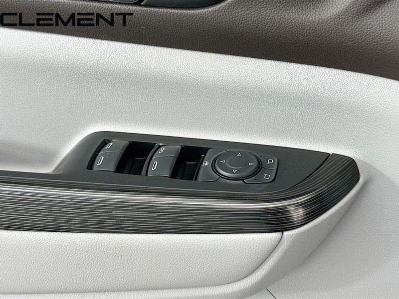 GMC Acadia Vehicle Full-screen Gallery Image 27