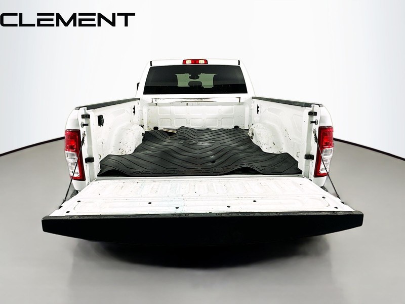 Ram 2500 Vehicle Full-screen Gallery Image 11