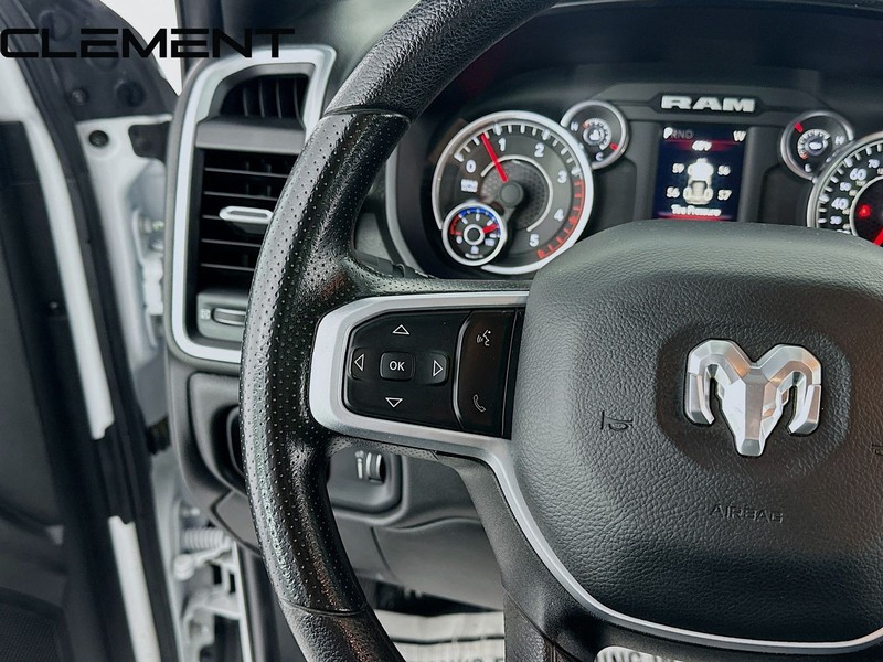 Ram 2500 Vehicle Full-screen Gallery Image 15