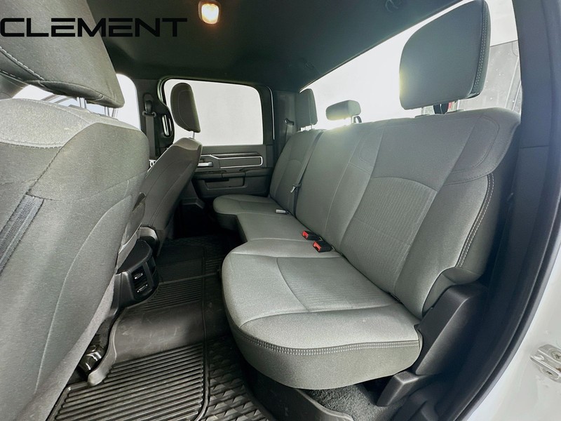 Ram 2500 Vehicle Full-screen Gallery Image 30