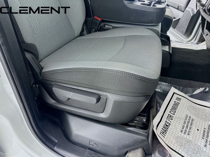 Ram 2500 Vehicle Full-screen Gallery Image 32