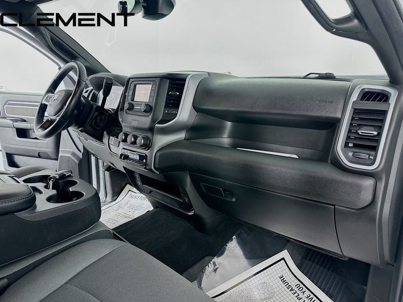 Ram 2500 Vehicle Full-screen Gallery Image 33