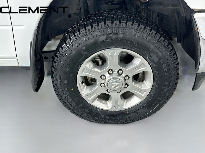 Ram 2500 Vehicle Full-screen Gallery Image 35