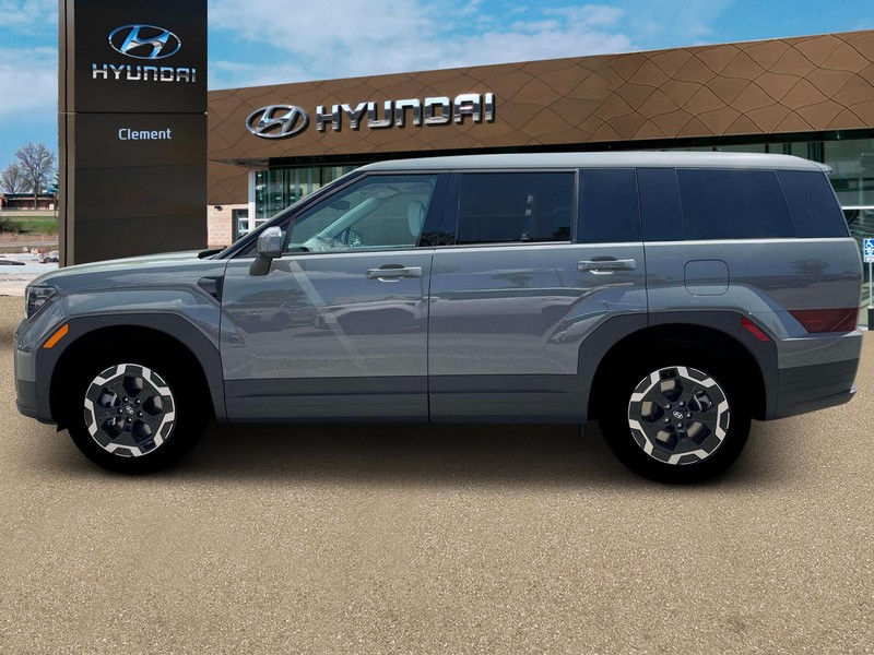 Hyundai Santa Fe Vehicle Full-screen Gallery Image 3