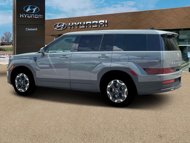 Hyundai Santa Fe Vehicle Full-screen Gallery Image 4