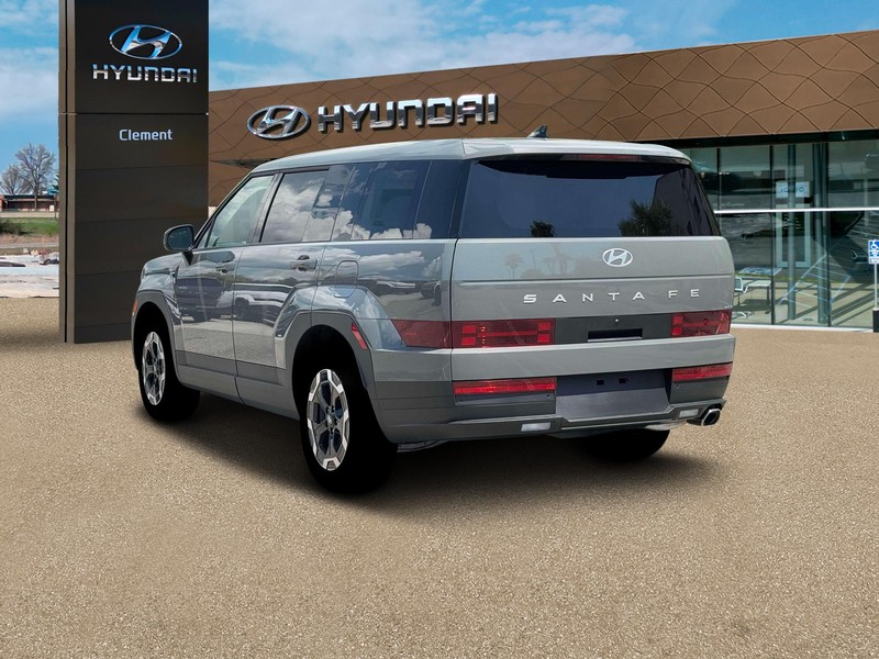 Hyundai Santa Fe Vehicle Full-screen Gallery Image 5