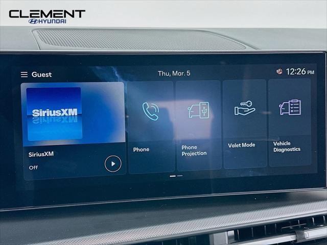 Hyundai Santa Fe Vehicle Full-screen Gallery Image 17