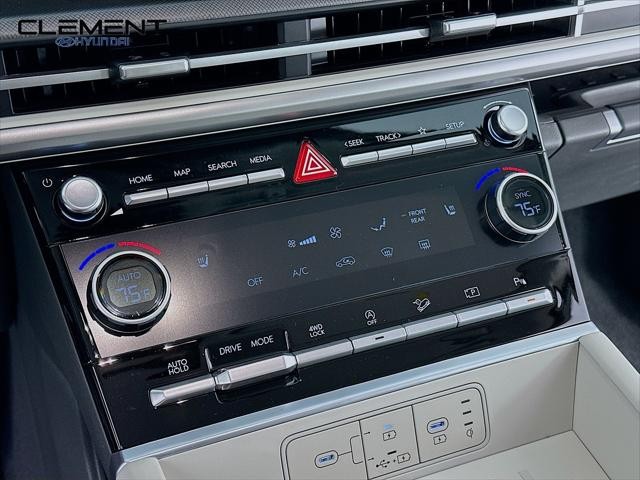 Hyundai Santa Fe Vehicle Full-screen Gallery Image 19