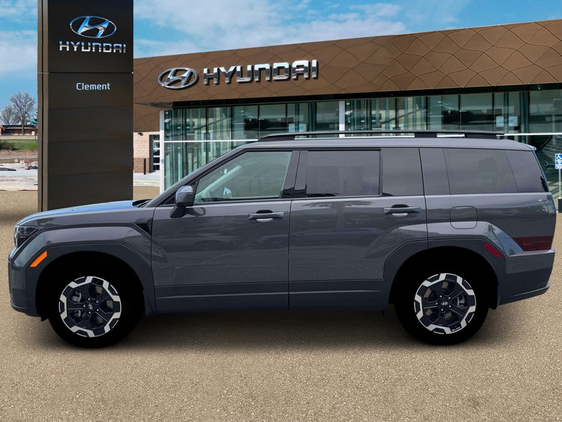 Hyundai Santa Fe Vehicle Full-screen Gallery Image 3