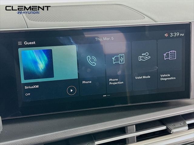 Hyundai Santa Fe Vehicle Full-screen Gallery Image 17