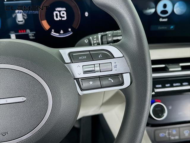 Hyundai Tucson Vehicle Full-screen Gallery Image 15