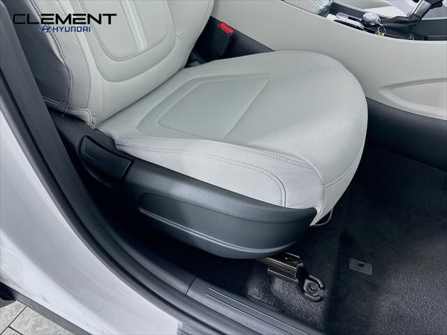 Hyundai Tucson Vehicle Full-screen Gallery Image 28