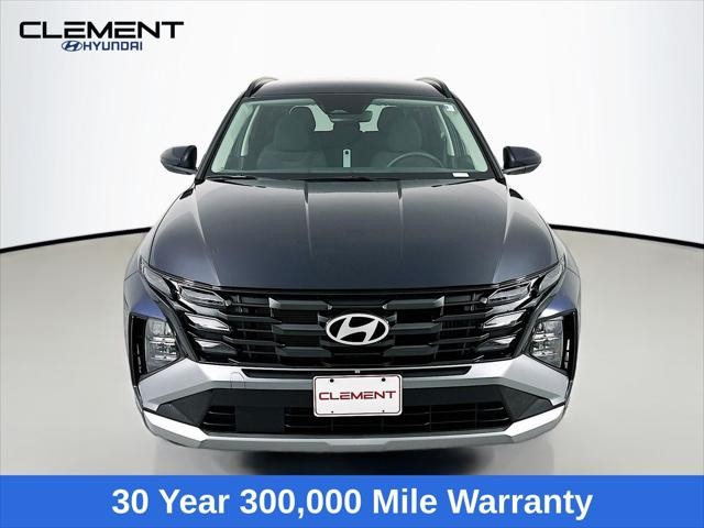 Hyundai Tucson Hybrid Vehicle Full-screen Gallery Image 2