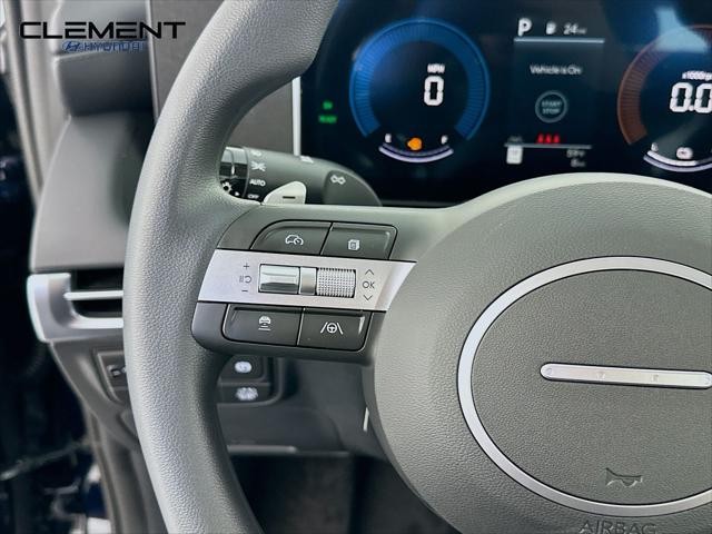 Hyundai Tucson Hybrid Vehicle Full-screen Gallery Image 14