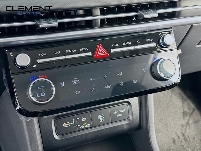 Hyundai Tucson Hybrid Vehicle Full-screen Gallery Image 19