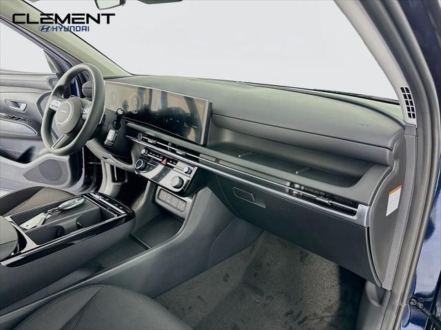 Hyundai Tucson Hybrid Vehicle Full-screen Gallery Image 29