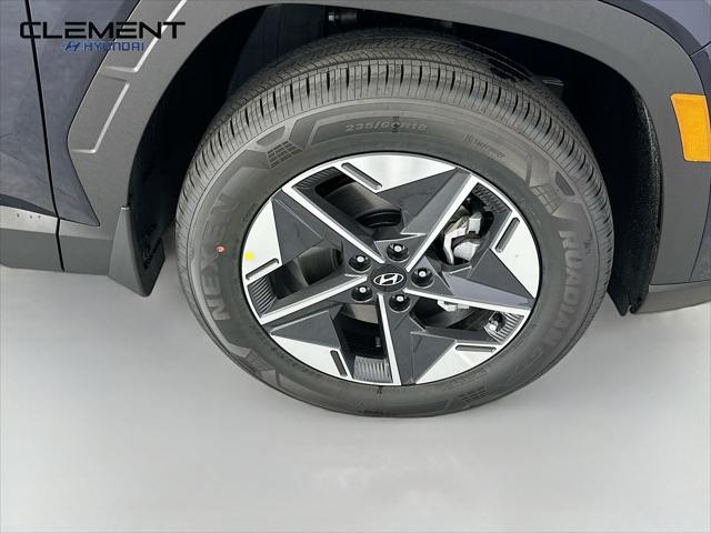 Hyundai Tucson Hybrid Vehicle Full-screen Gallery Image 31