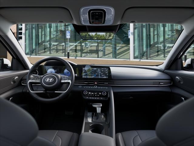 Hyundai Elantra Vehicle Image 11