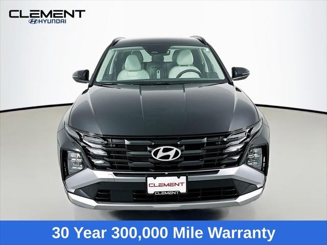 Hyundai Tucson Hybrid Vehicle Full-screen Gallery Image 2