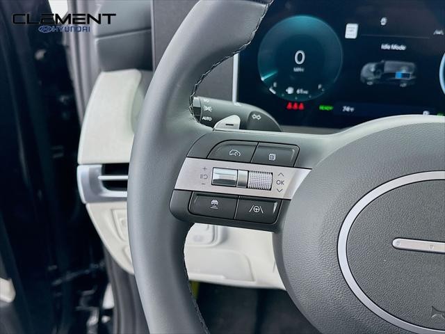 Hyundai Tucson Hybrid Vehicle Full-screen Gallery Image 14