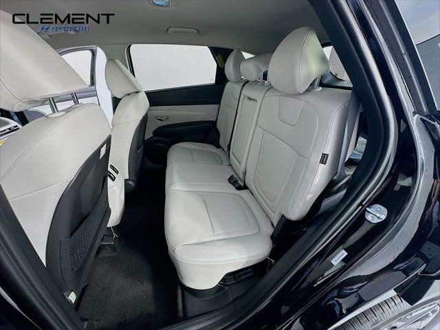 Hyundai Tucson Hybrid Vehicle Full-screen Gallery Image 27