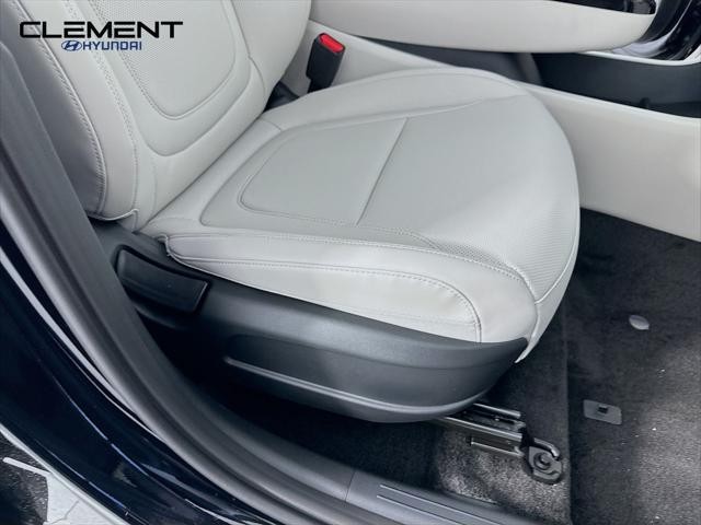 Hyundai Tucson Hybrid Vehicle Full-screen Gallery Image 28